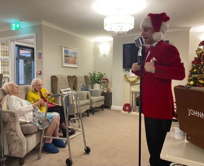 Heatherton House Celebrates Christmas with Joyful Performance