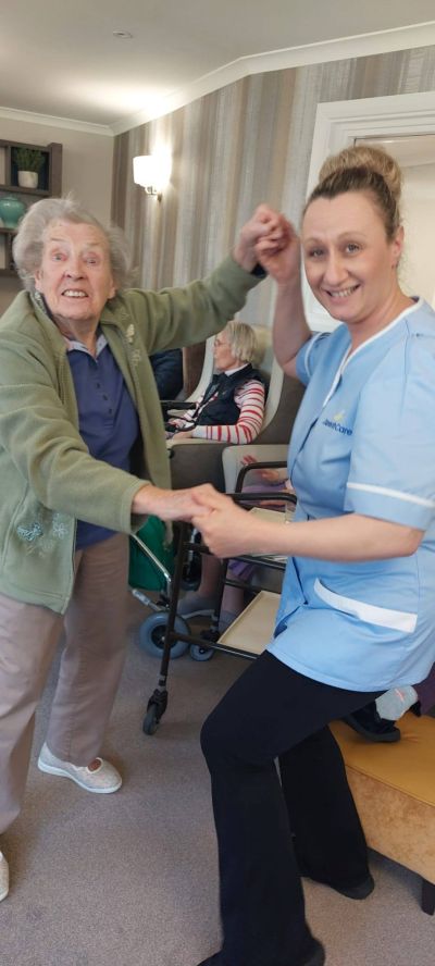 Coast Busters Bring Joyful Tunes to Harbour Manor