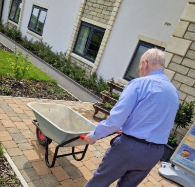 Sunny Delights and Retro Tunes at Rossendale House