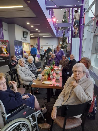 Joyful Pantomime Adventure Delights Old Norse Lodge Residents