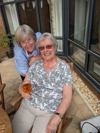 Old Norse Lodge Residents Enjoy a Church Visit and Sunny Afternoon